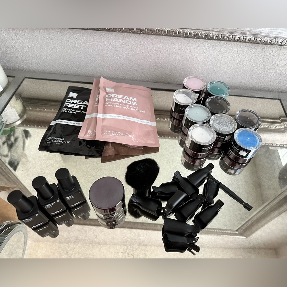 Entire Nailboo Kit and 9 Dip Colors